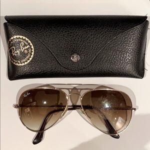 Ray-Ban Large Aviator Sunglasses